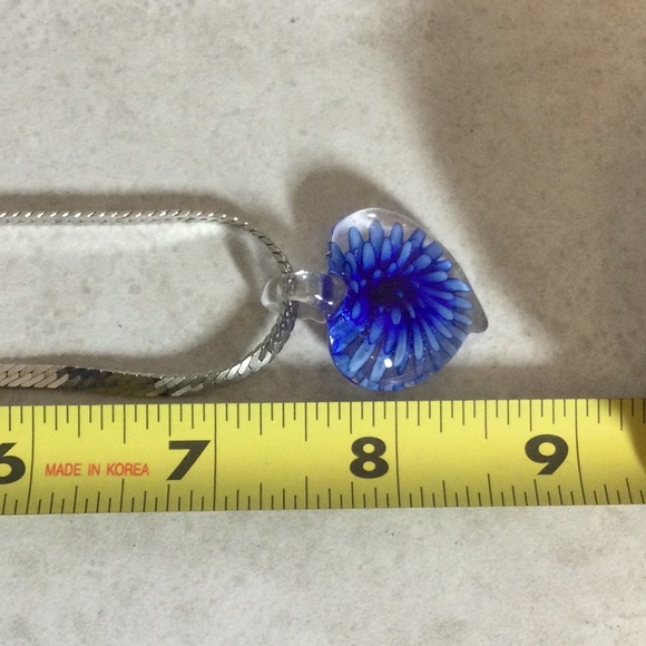 Blue flower heart on silver chain necklace - Picture 6 of 6